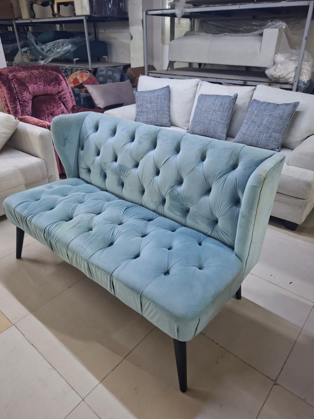 2-Seater Chesterfield Sofa 2