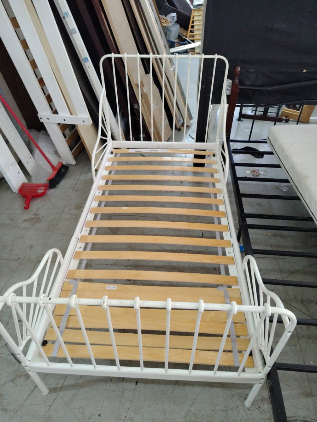 Single Metal Bed Frame with Wooden Slats