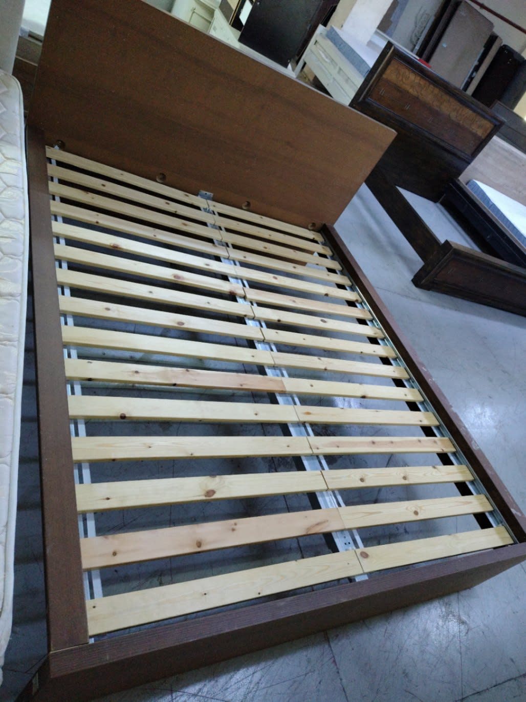 Queen Bed Frame 2