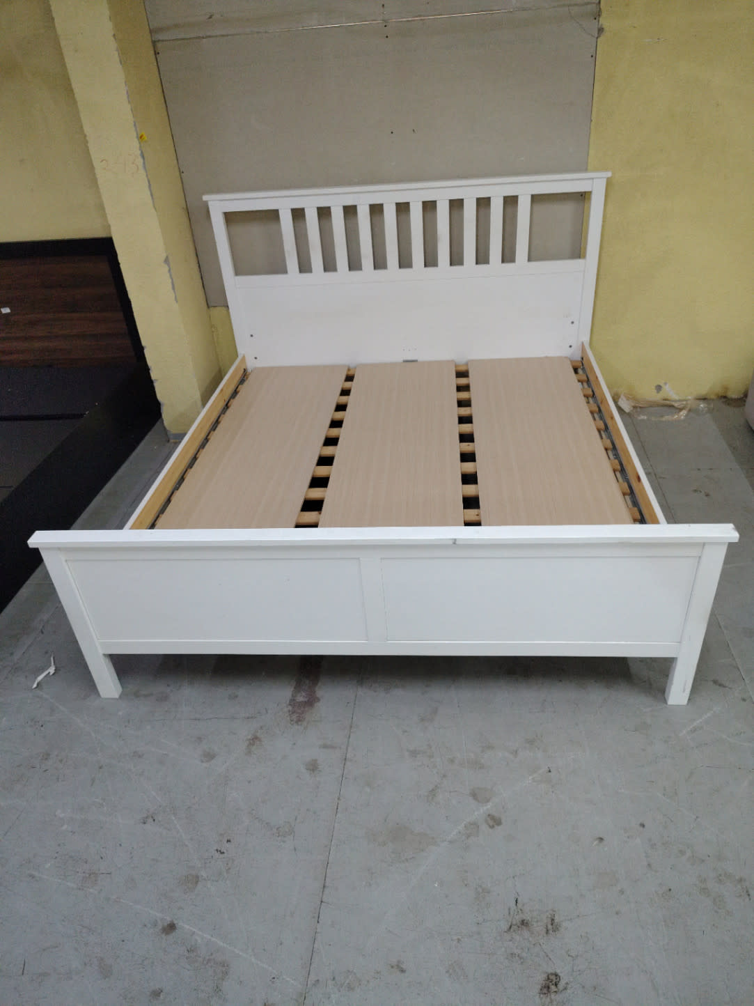 Double Bed Frame White 2