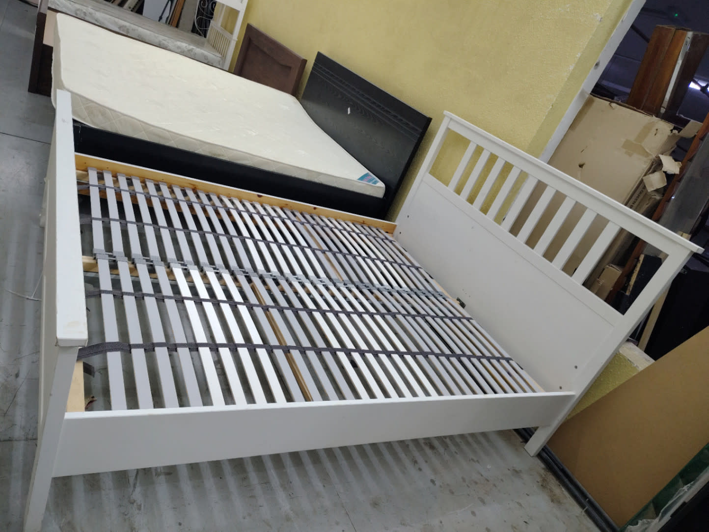 Double Bed Frame White 2