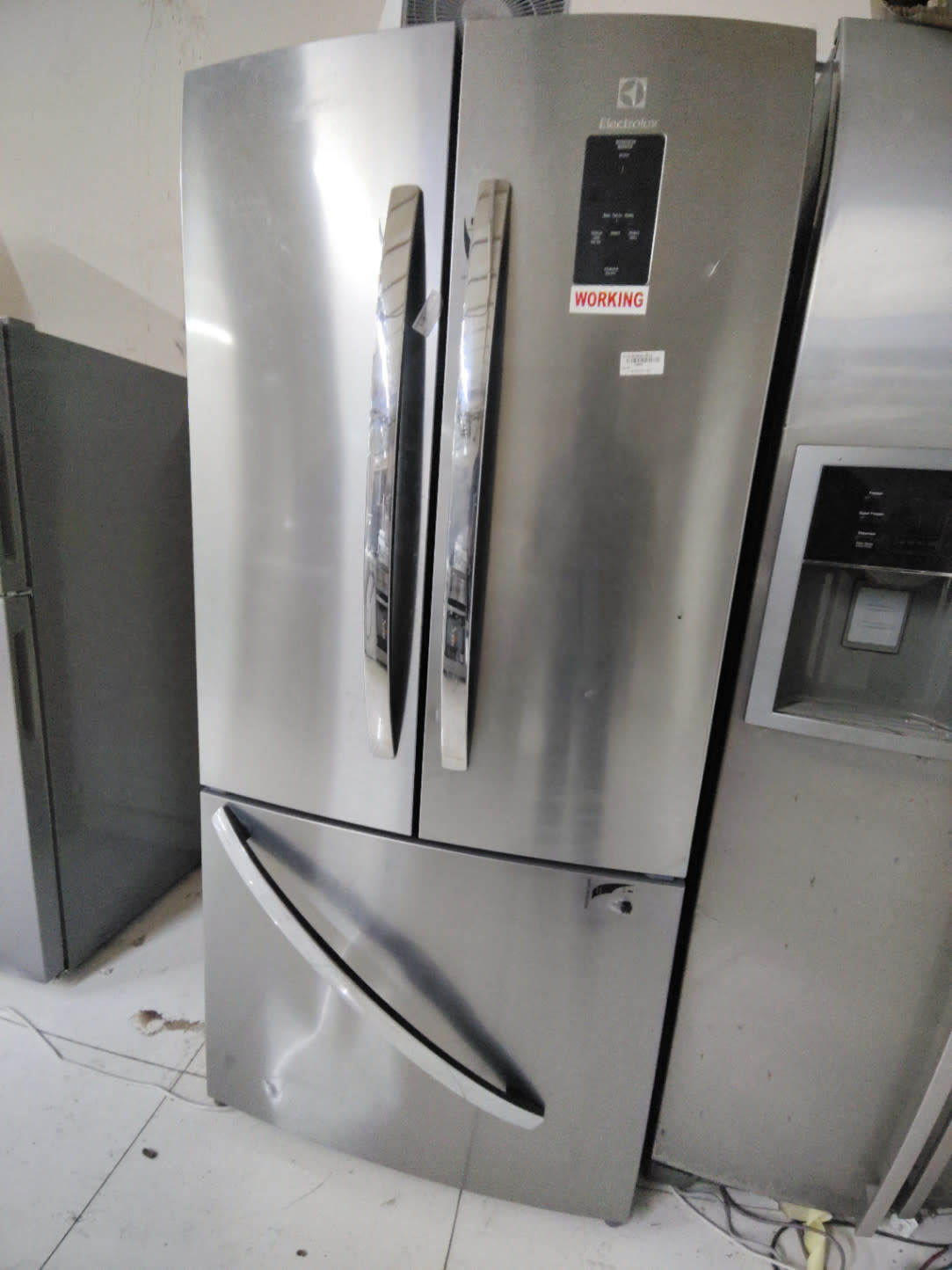 French Door Refrigerator with Bottom Freezer 2