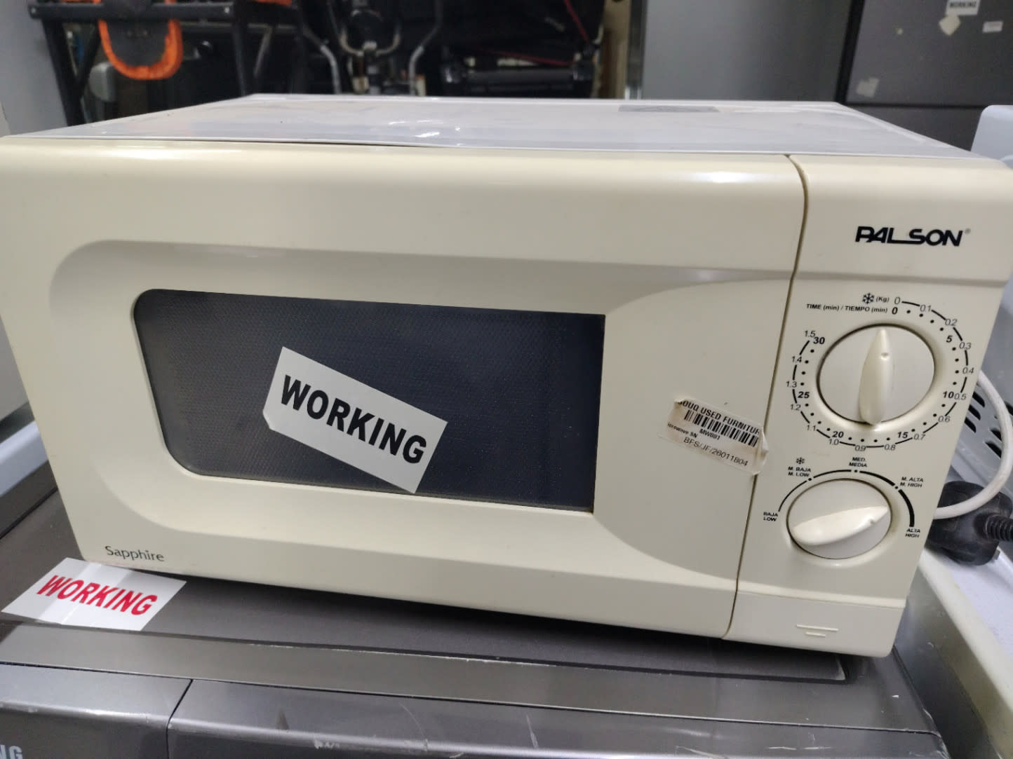 Sapphire Solo Microwave Oven 2