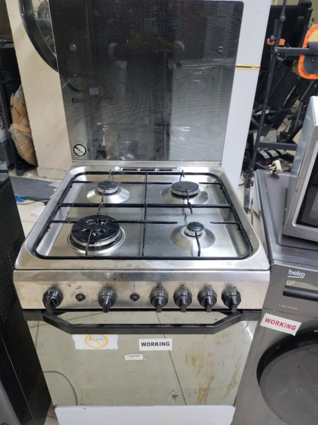 4-Burner Gas Cooker with Oven 3