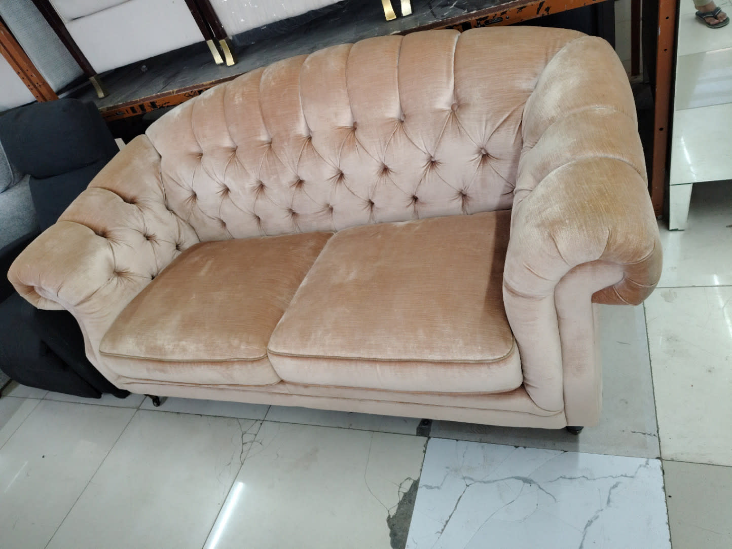 Chesterfield 2-Seater Sofa 2