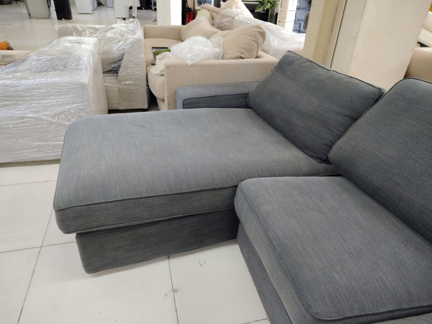 L-Shape Sectional Sofa with Chaise 3