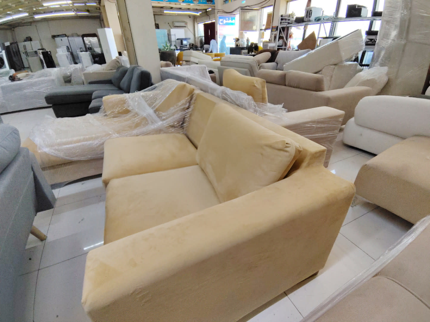 L-Shape Sectional Sofa with Chaise