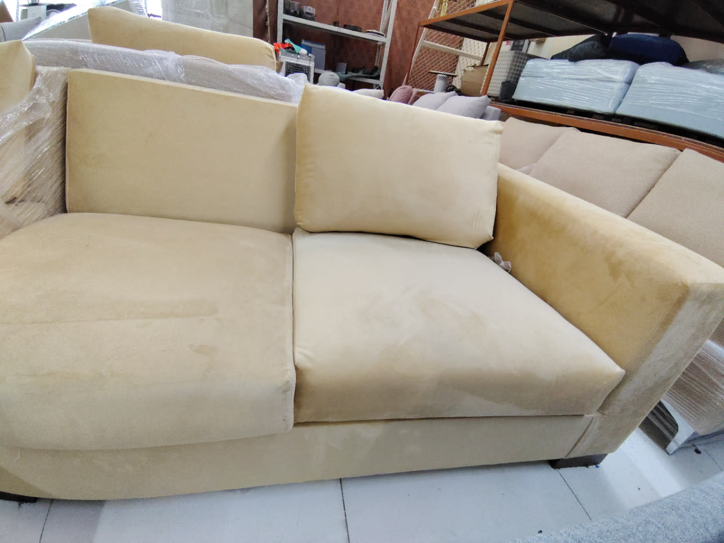 L-Shape Sectional Sofa with Chaise 3