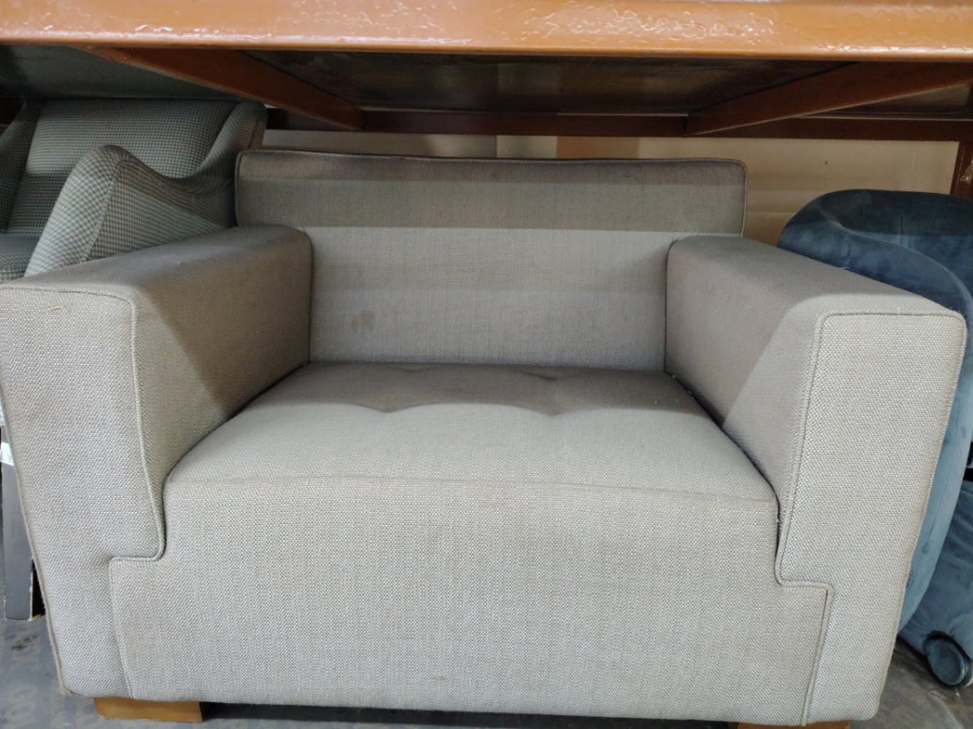 Wide Armchair 3
