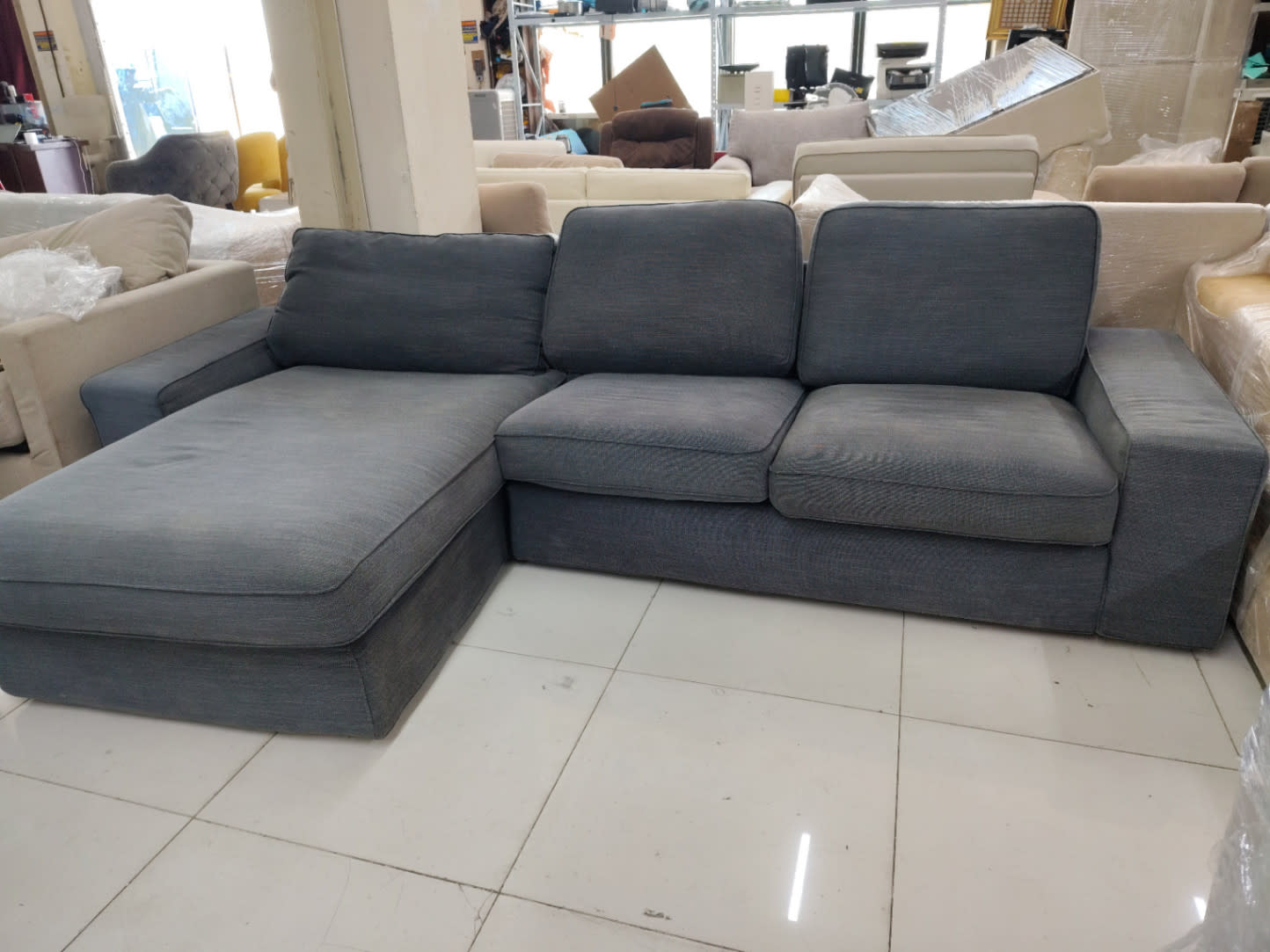 L-Shape Sectional Sofa with Chaise