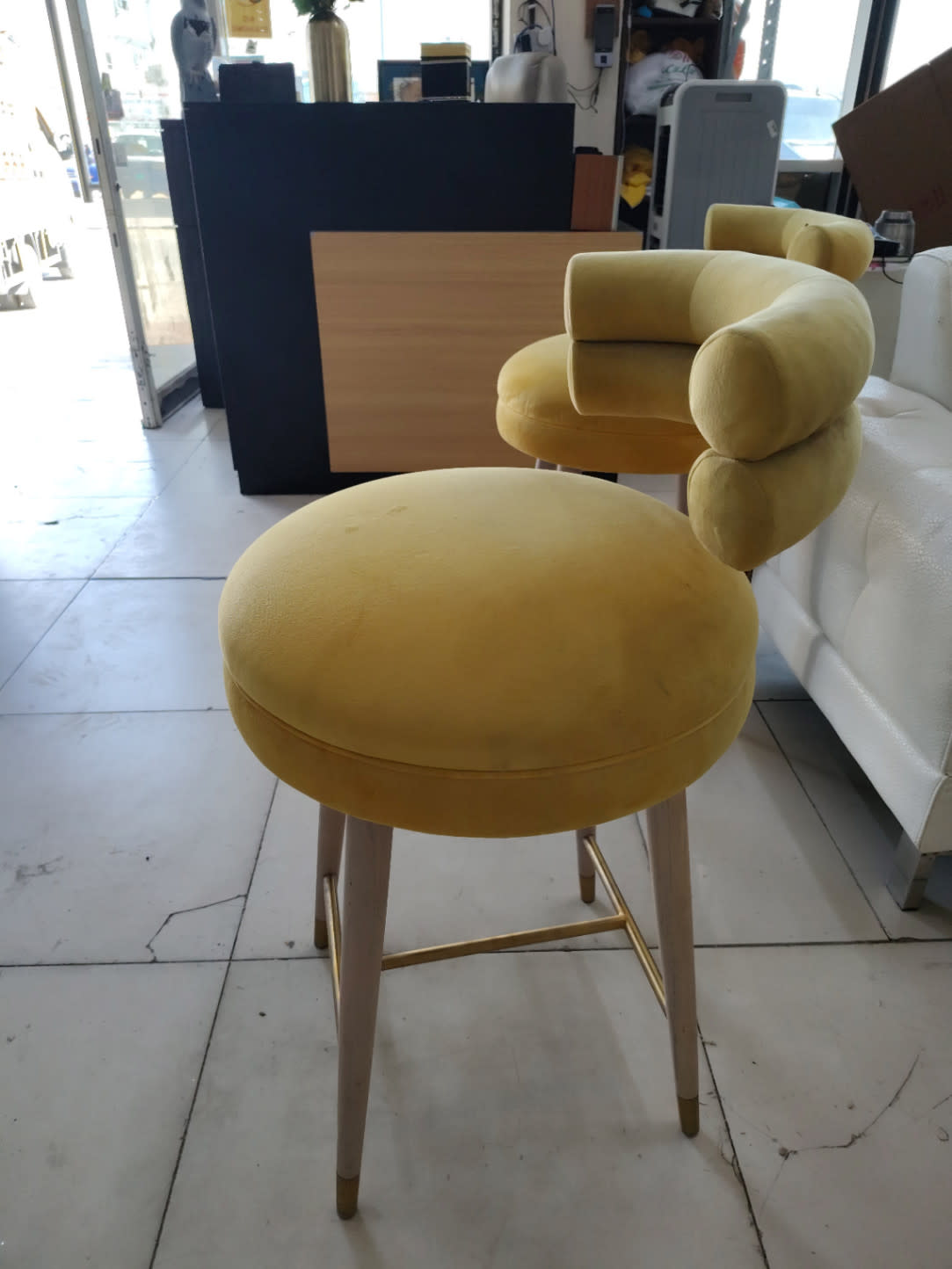 Velvet Bar Stool with Curved Back 2