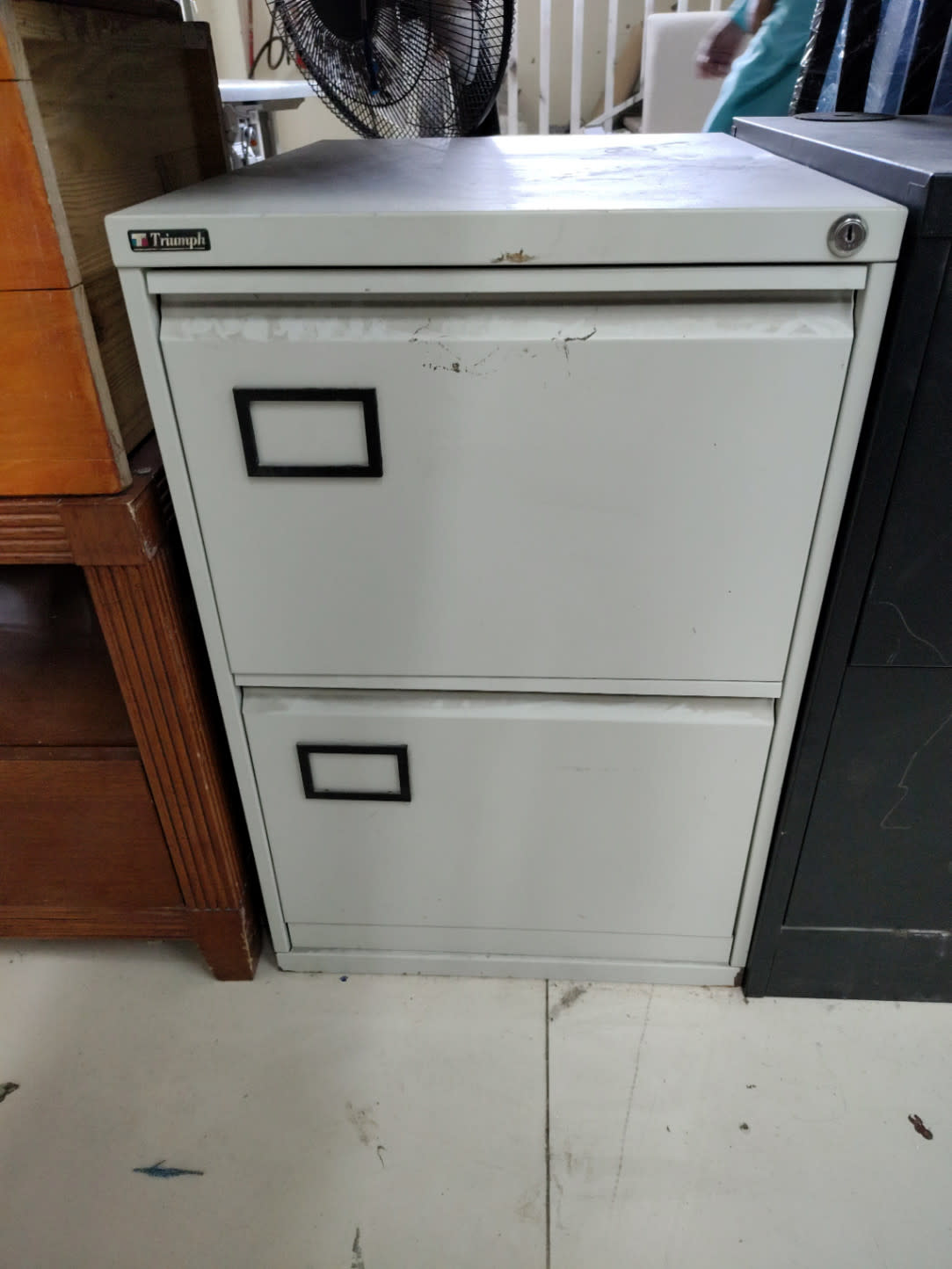 2-Drawer Filing Cabinet