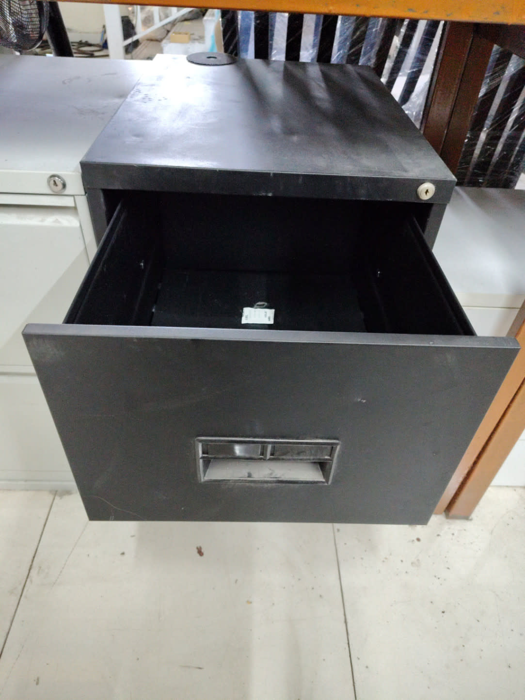 2-Drawer Metal Filing Cabinet 2