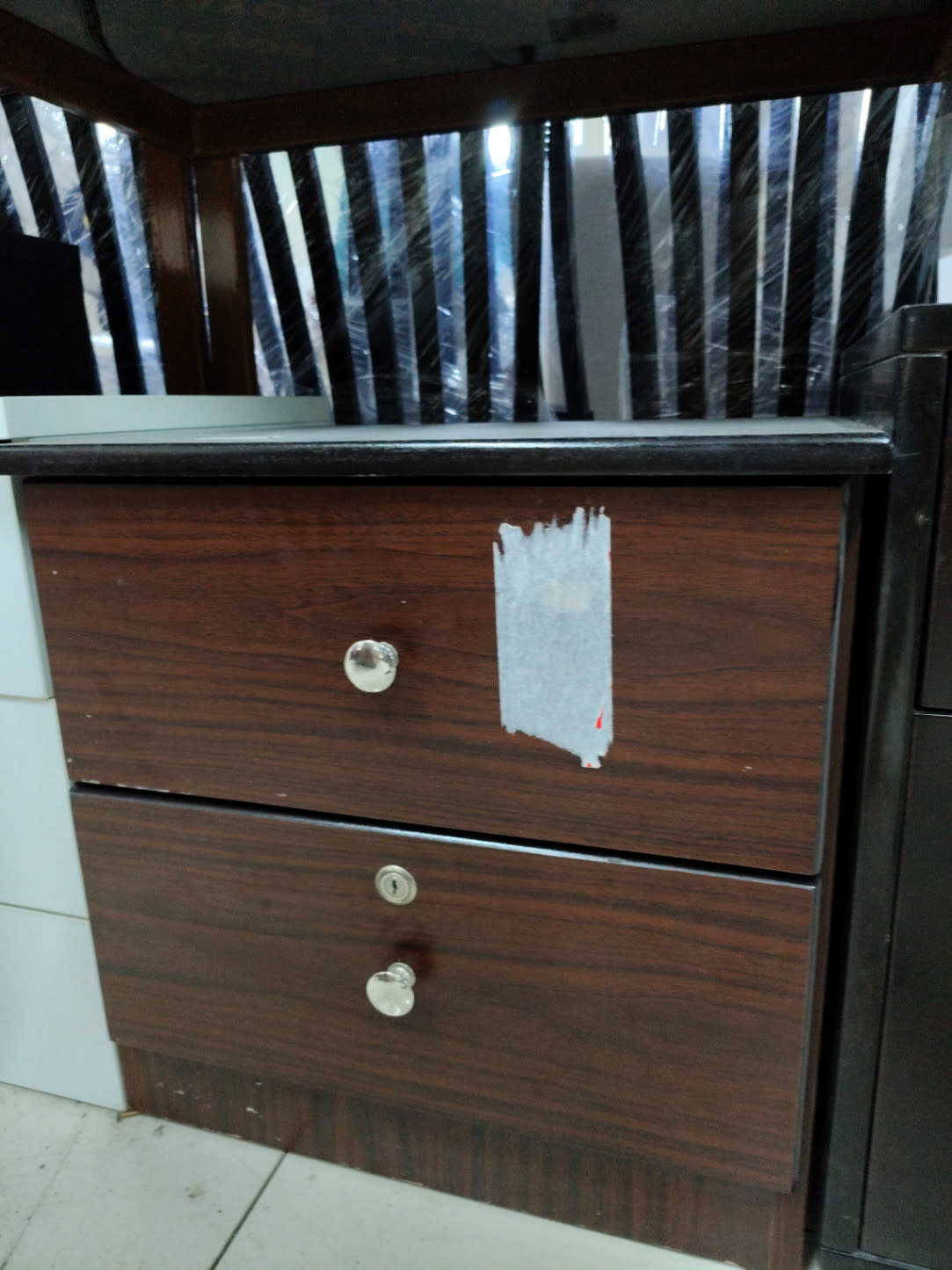 2-Drawer Bedside Nightstand 3