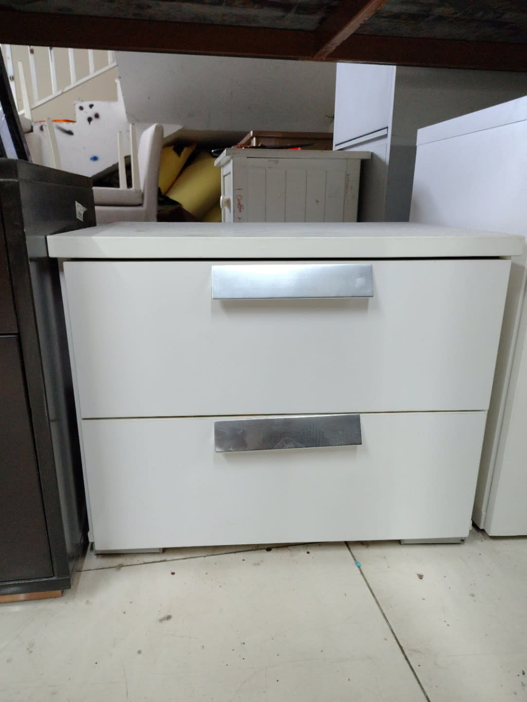 2-Drawer Nightstand