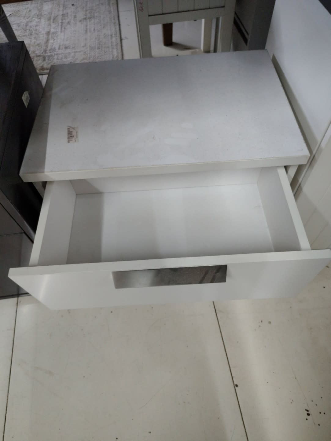 2-Drawer Nightstand 2