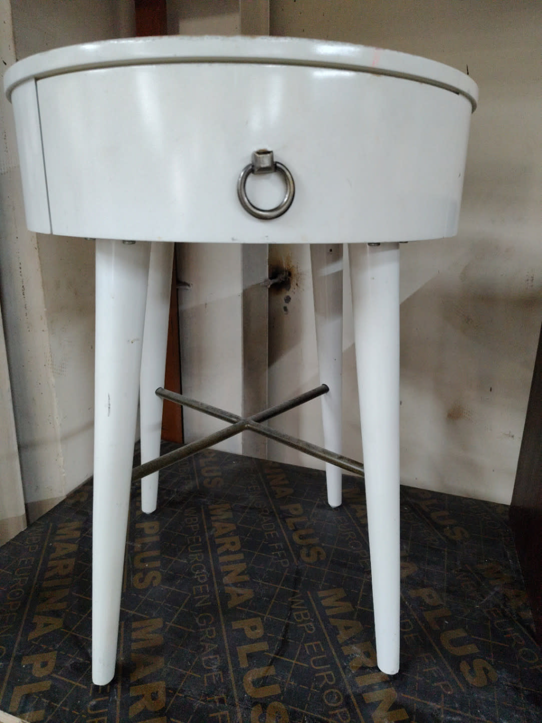 Round Nightstand with Drawer