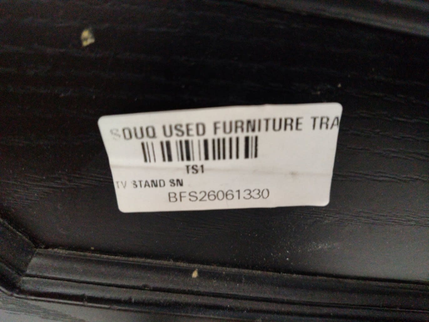 Bufaisal barcode label BFS26061330 for used black TV stand