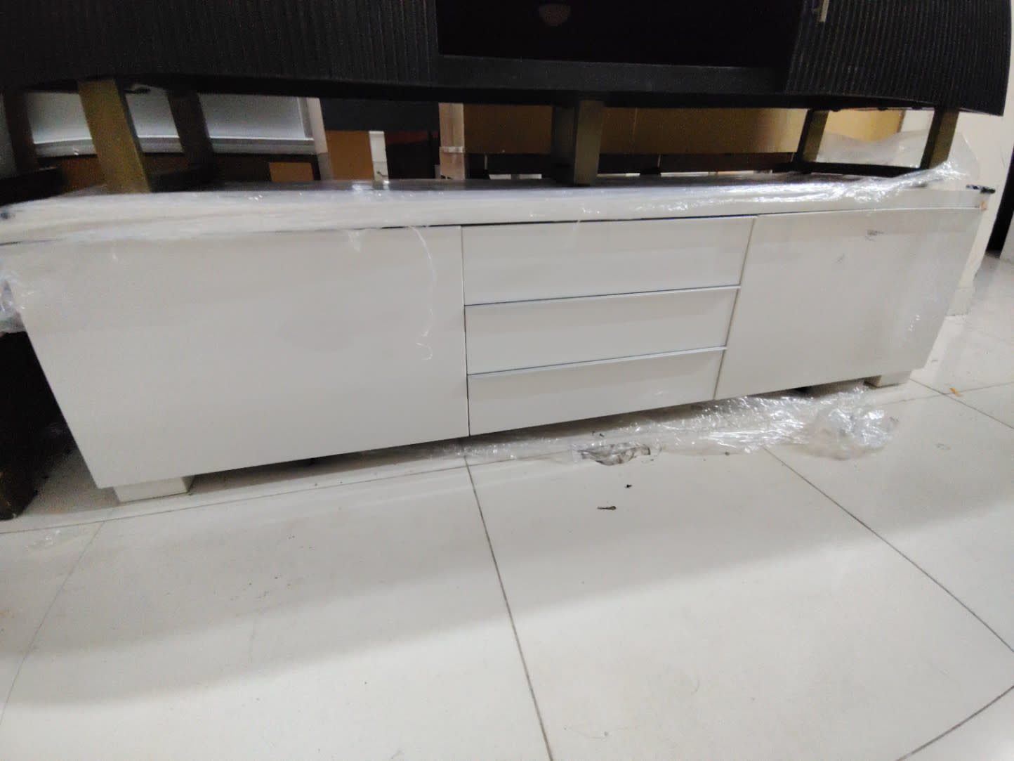 Gloss White TV Stand with Drawers