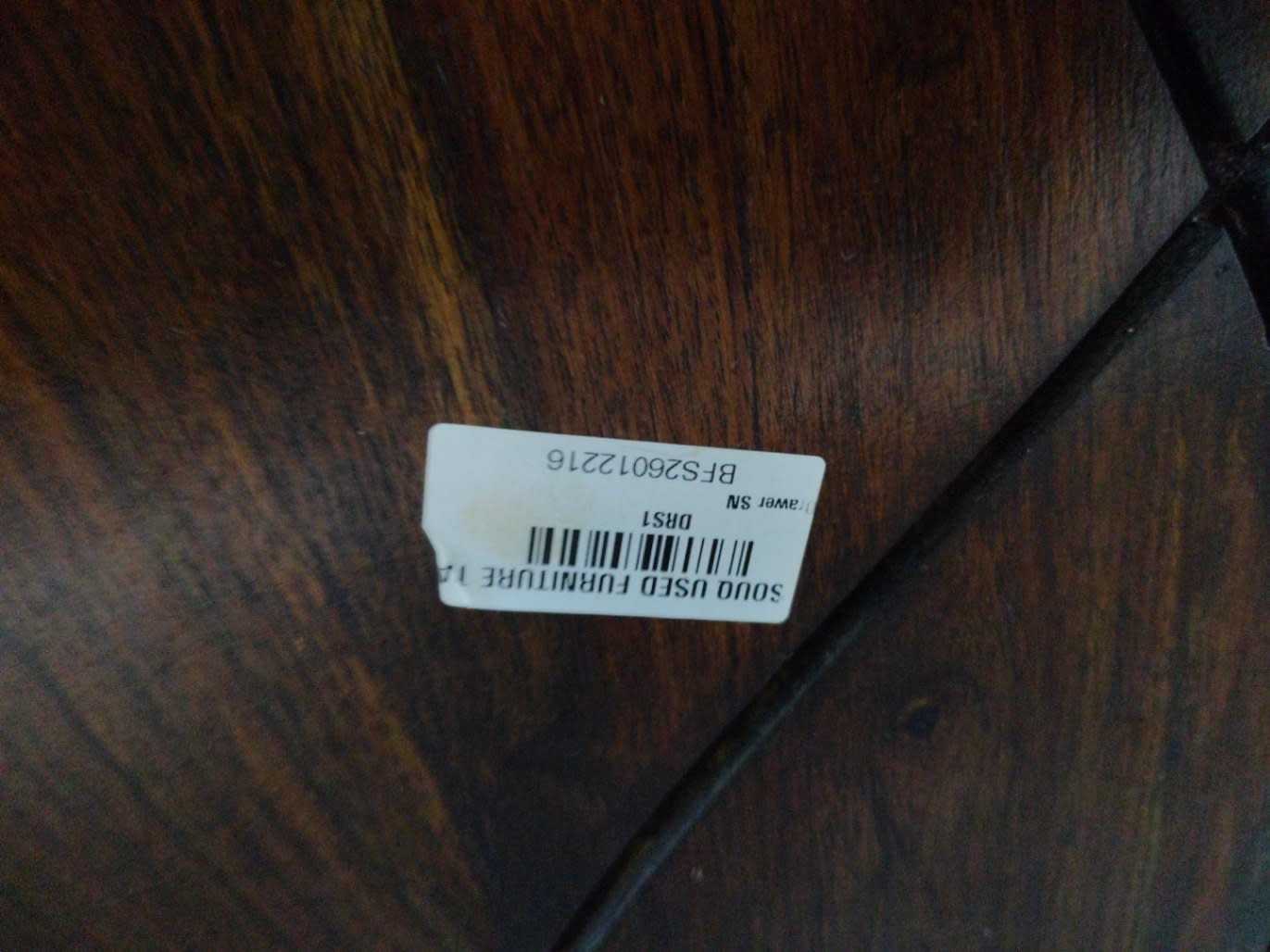Bufaisal barcode label BFS26012216 for used wooden dresser with drawers