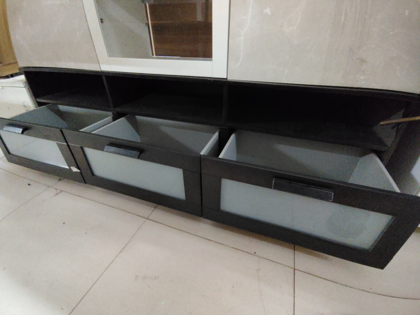 TV Stand with Frosted Glass Drawers 3