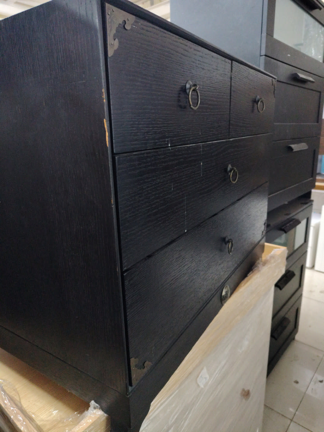 4-Drawer Dresser 3