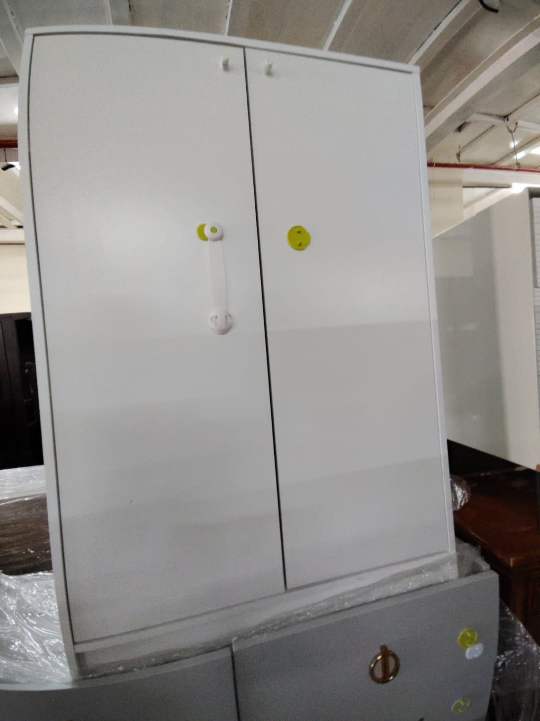 Two-Door Wardrobe 2