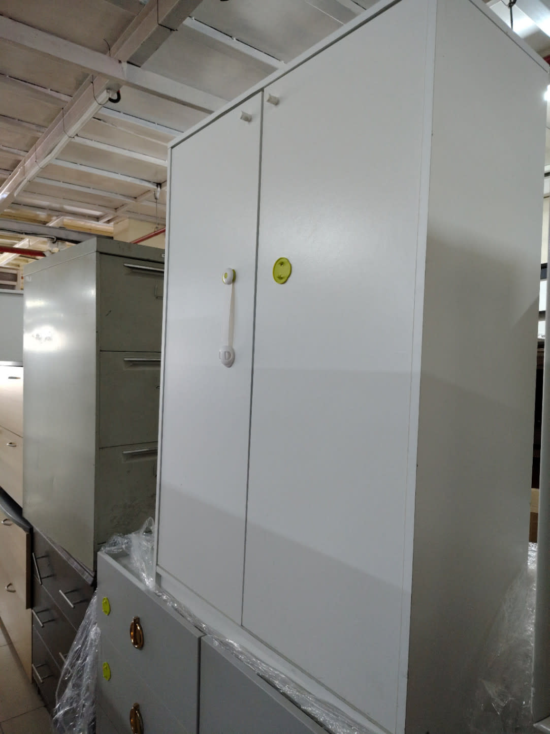Two-Door Wardrobe 3