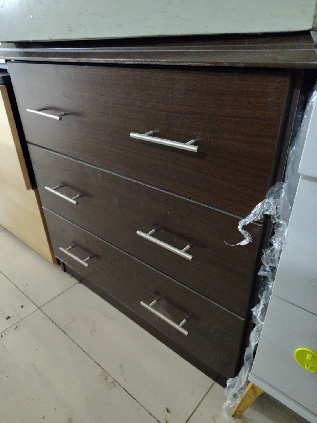 4-Drawer Dresser 2