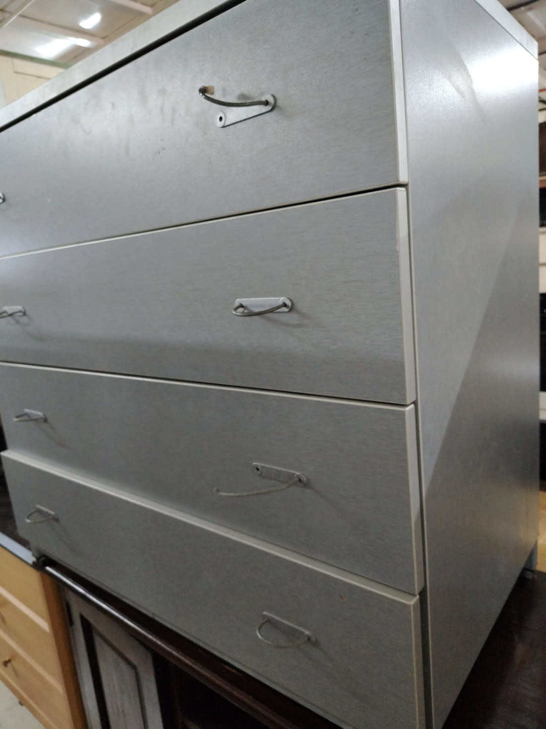 4-Drawer Dresser 3