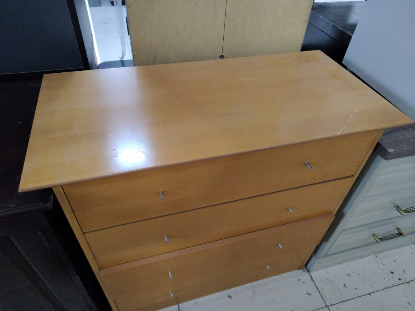 4-Drawer Dresser 3
