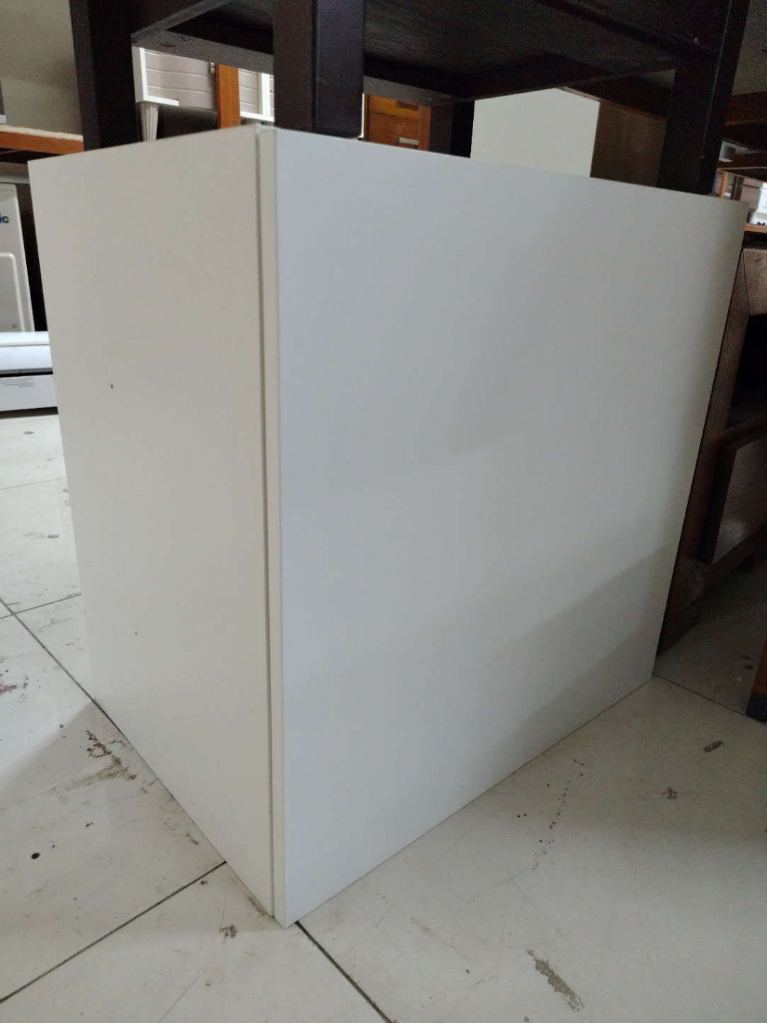 Single-Door Storage Cabinet 2
