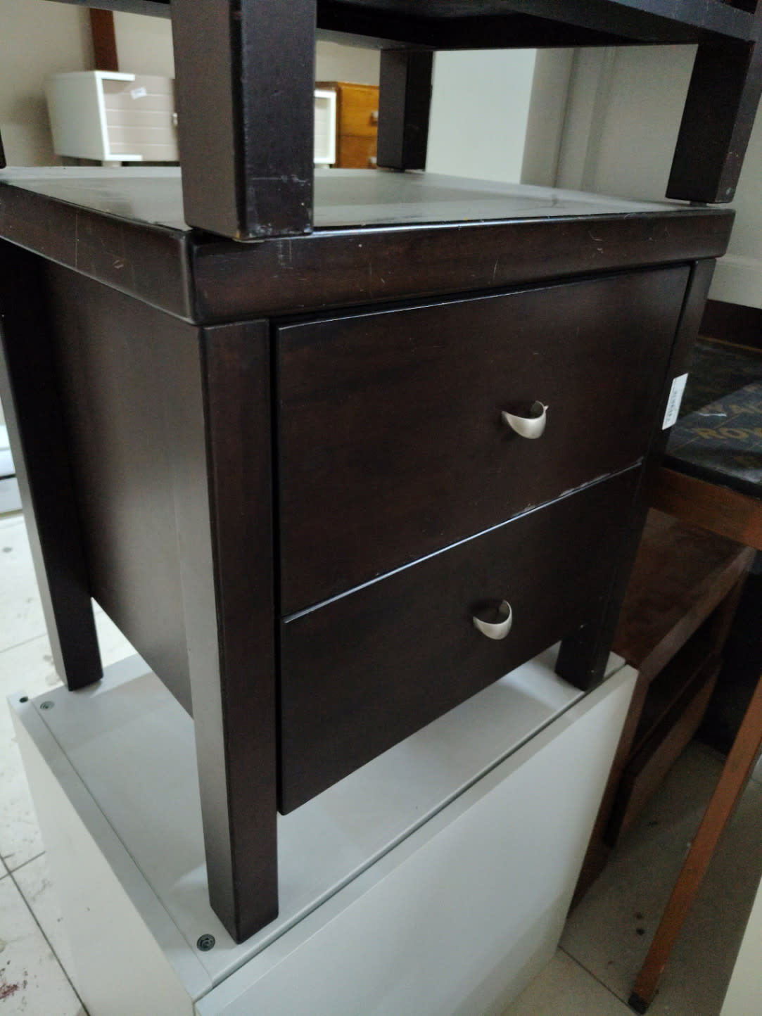 2-Drawer Bedside Nightstand 3