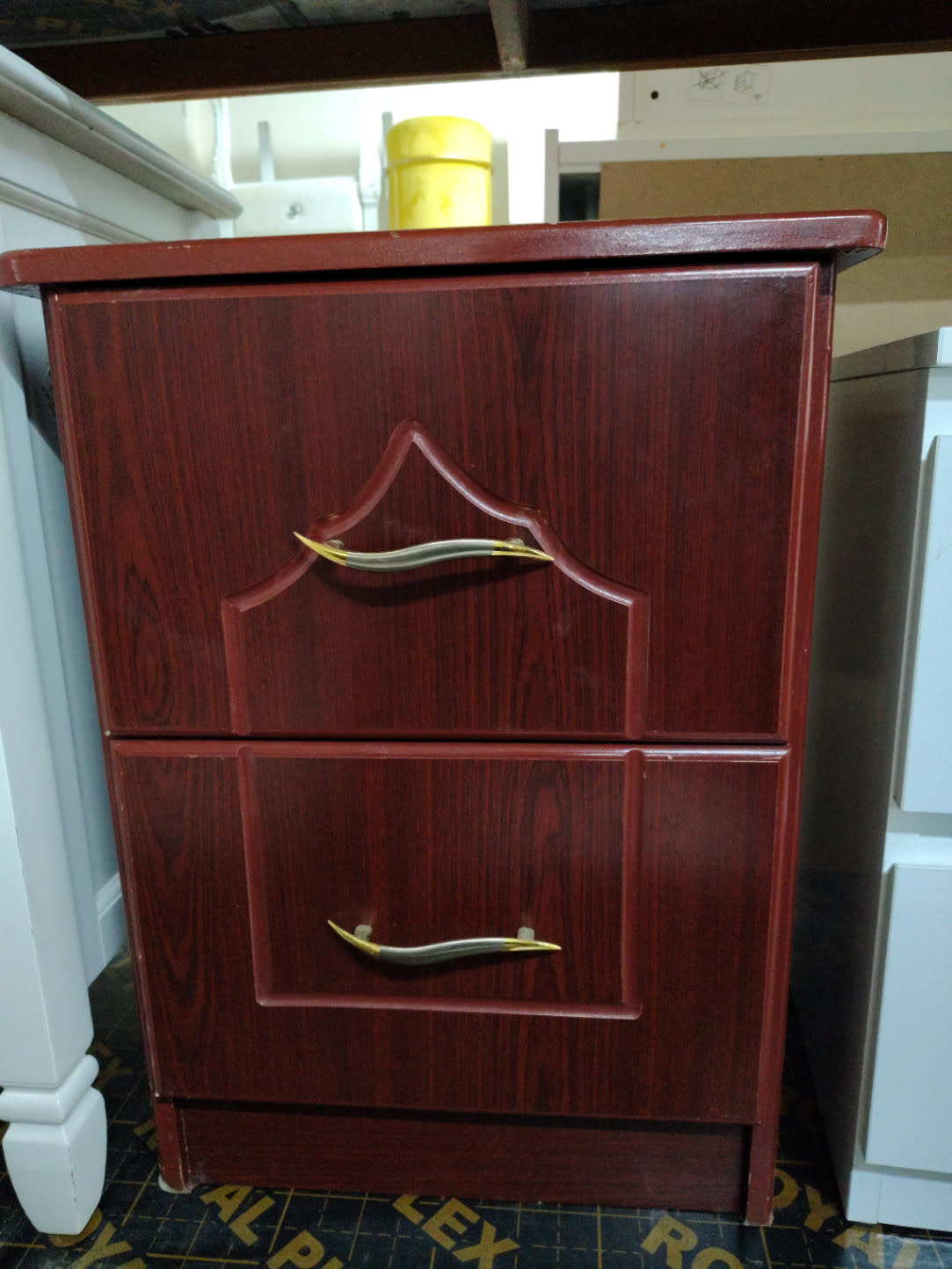 2-Drawer Nightstand