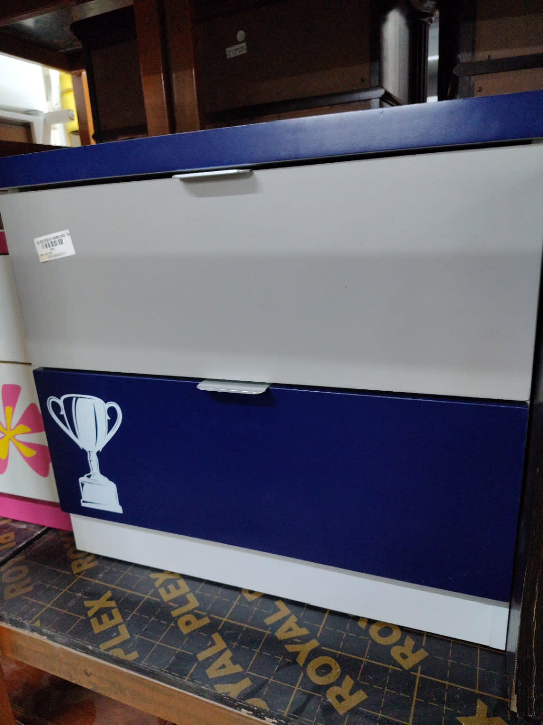 2-Drawer Kids Side Table 3