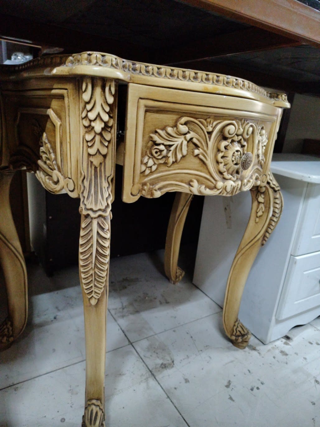 Classic Carved Nightstand with Drawer 2