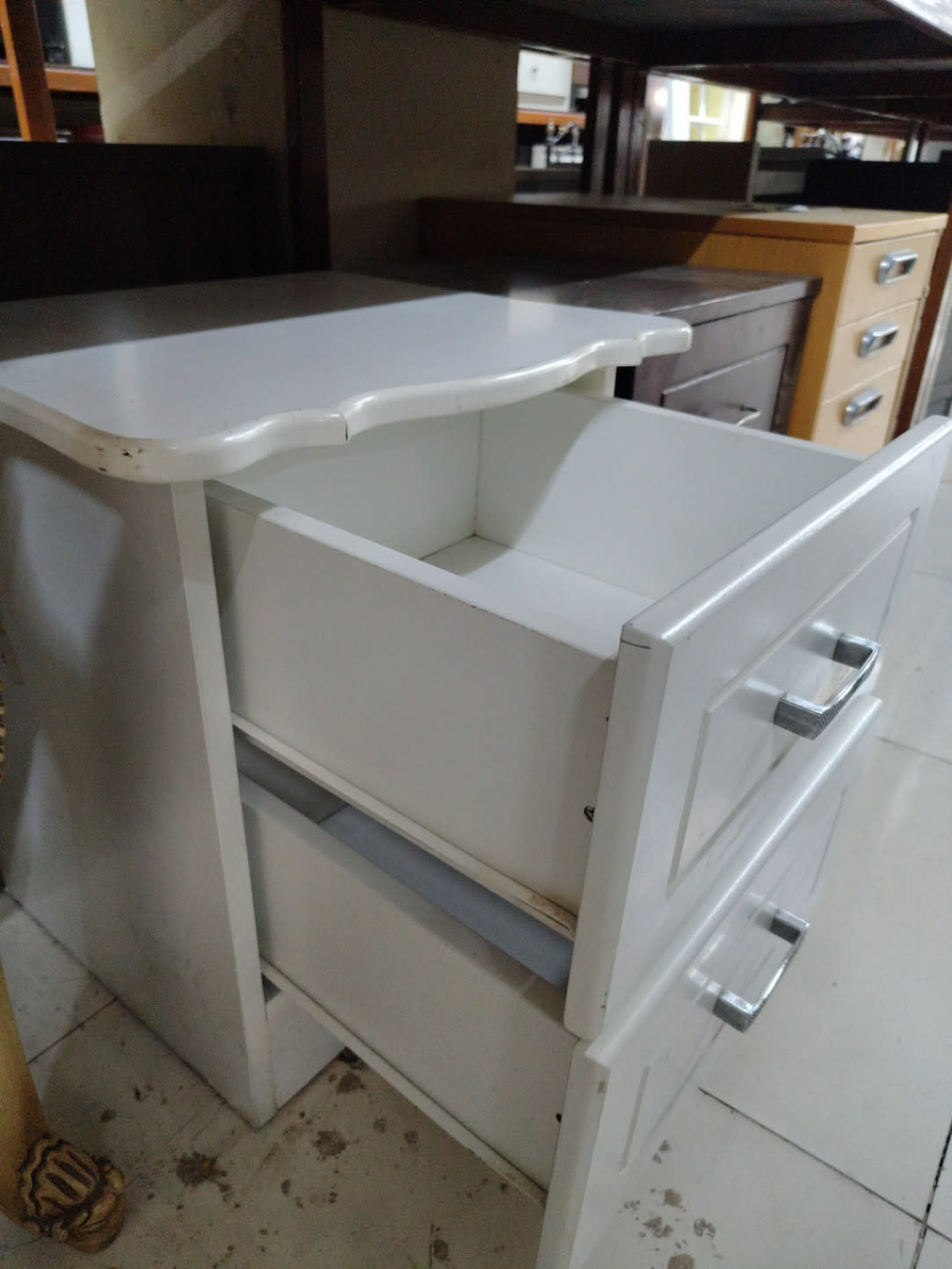 2-Drawer Bedside Nightstand 2