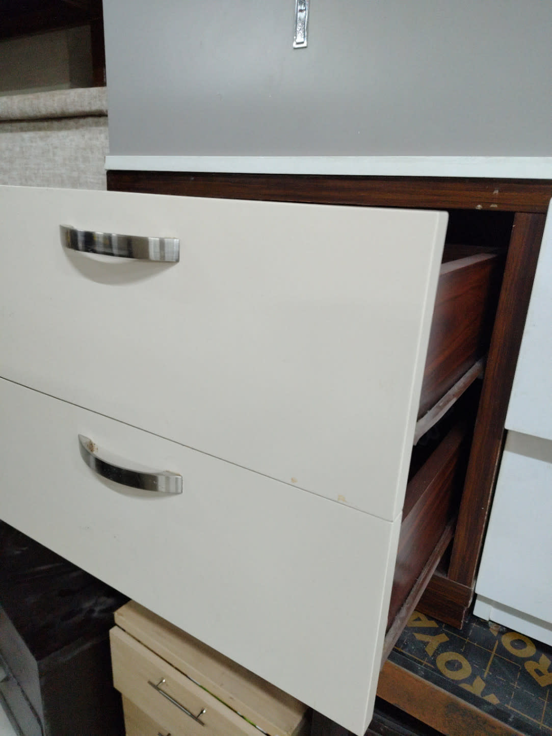 2-Drawer Nightstand 2