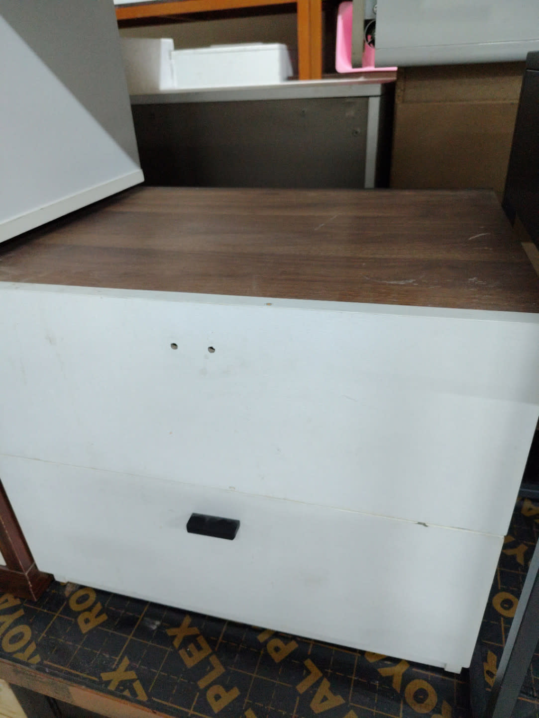 2-Drawer Nightstand 3