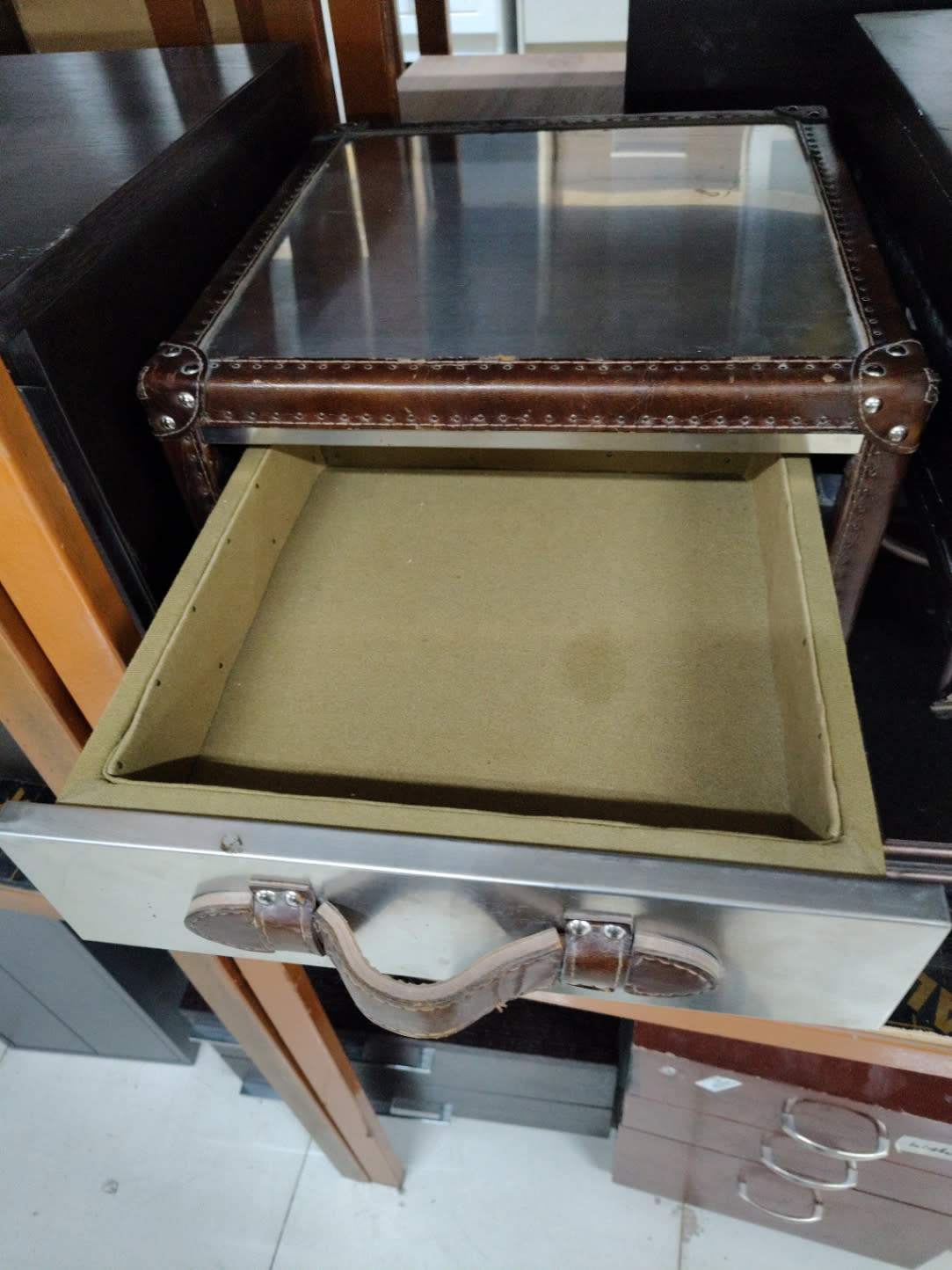 Trunk-Style Nightstand with Drawer 2