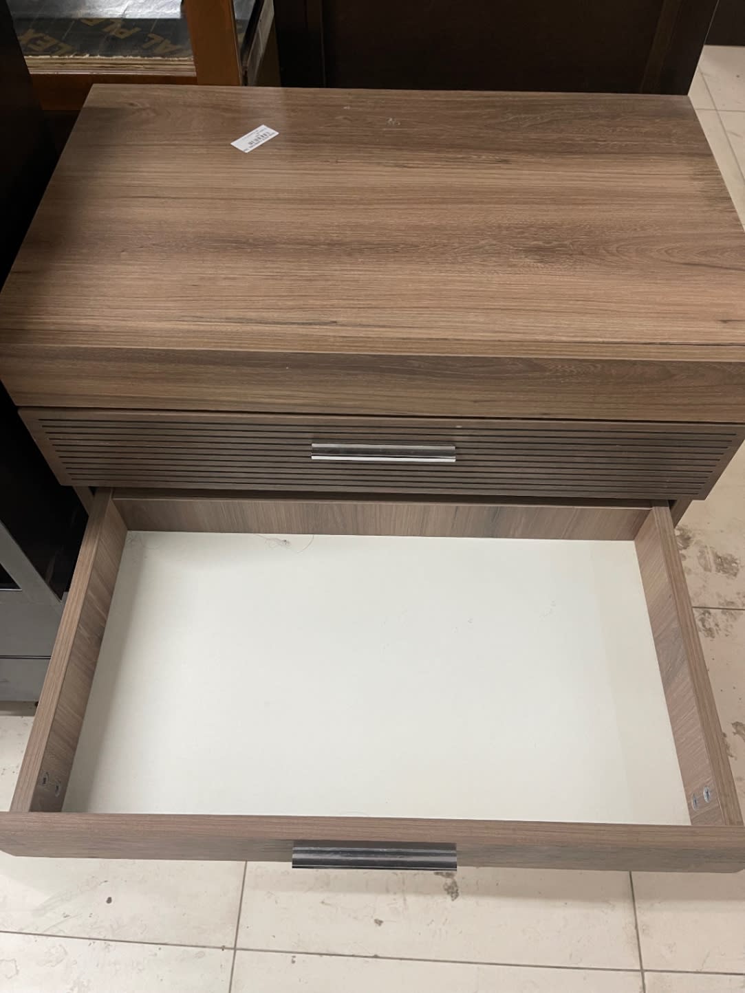 3-Drawer Chest of Drawers 2