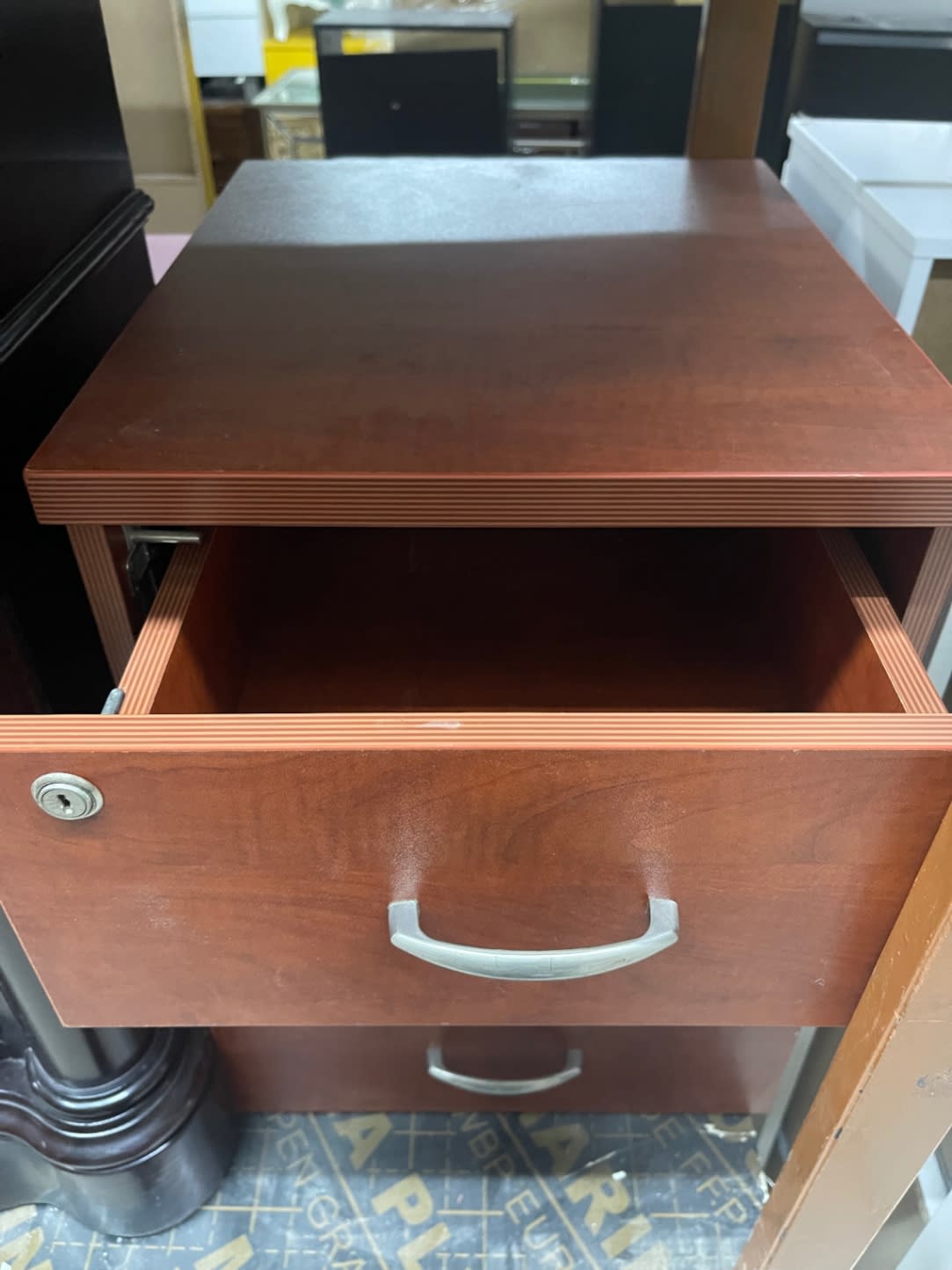 3-Drawer Filing Cabinet 2