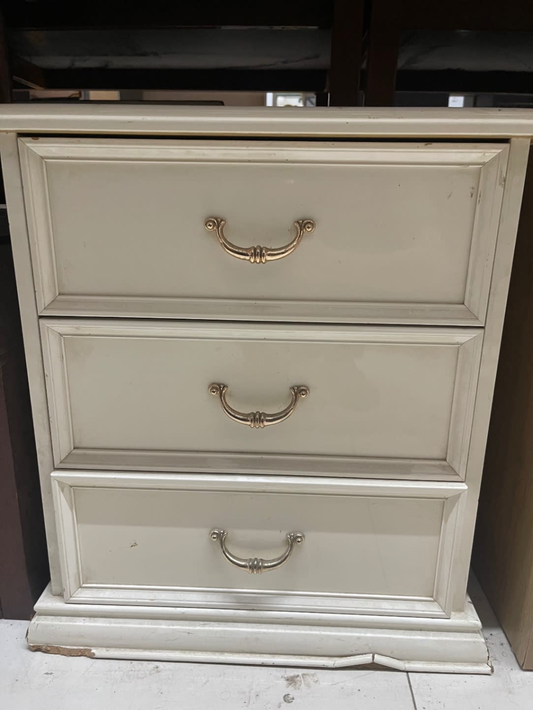 3-Drawer Nightstand