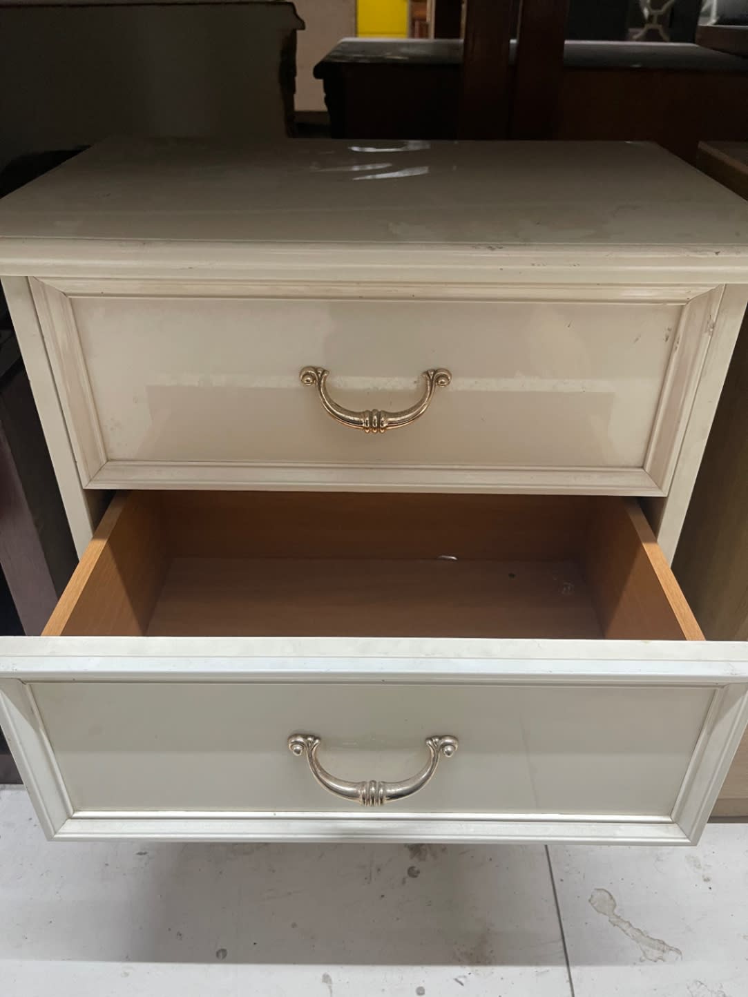 3-Drawer Nightstand 3