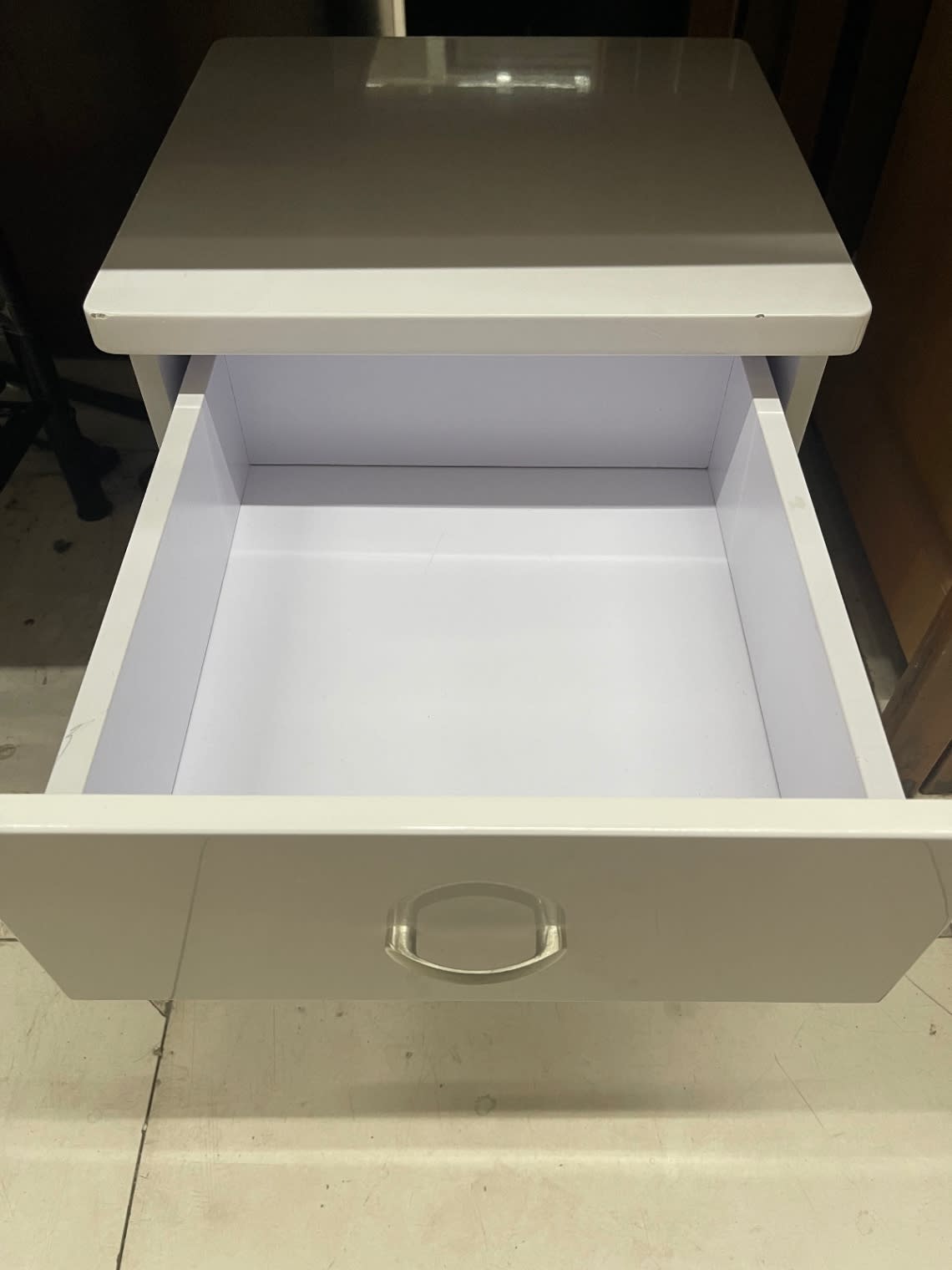 2-Drawer Bedside Nightstand 3