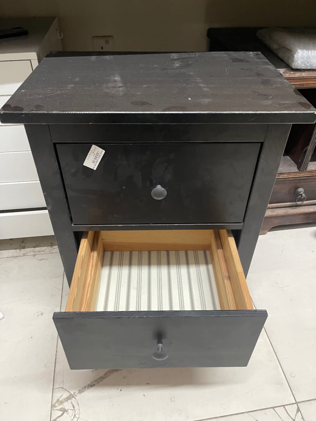 2-Drawer Bedside Table 2
