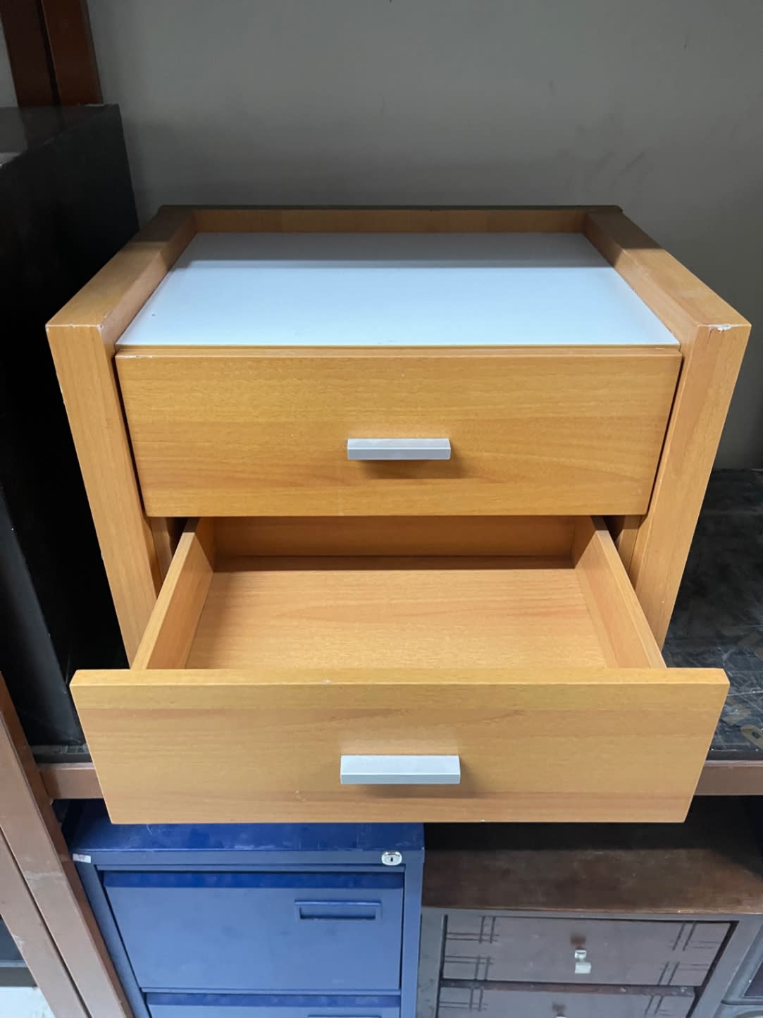 2-Drawer Bedside Nightstand 3