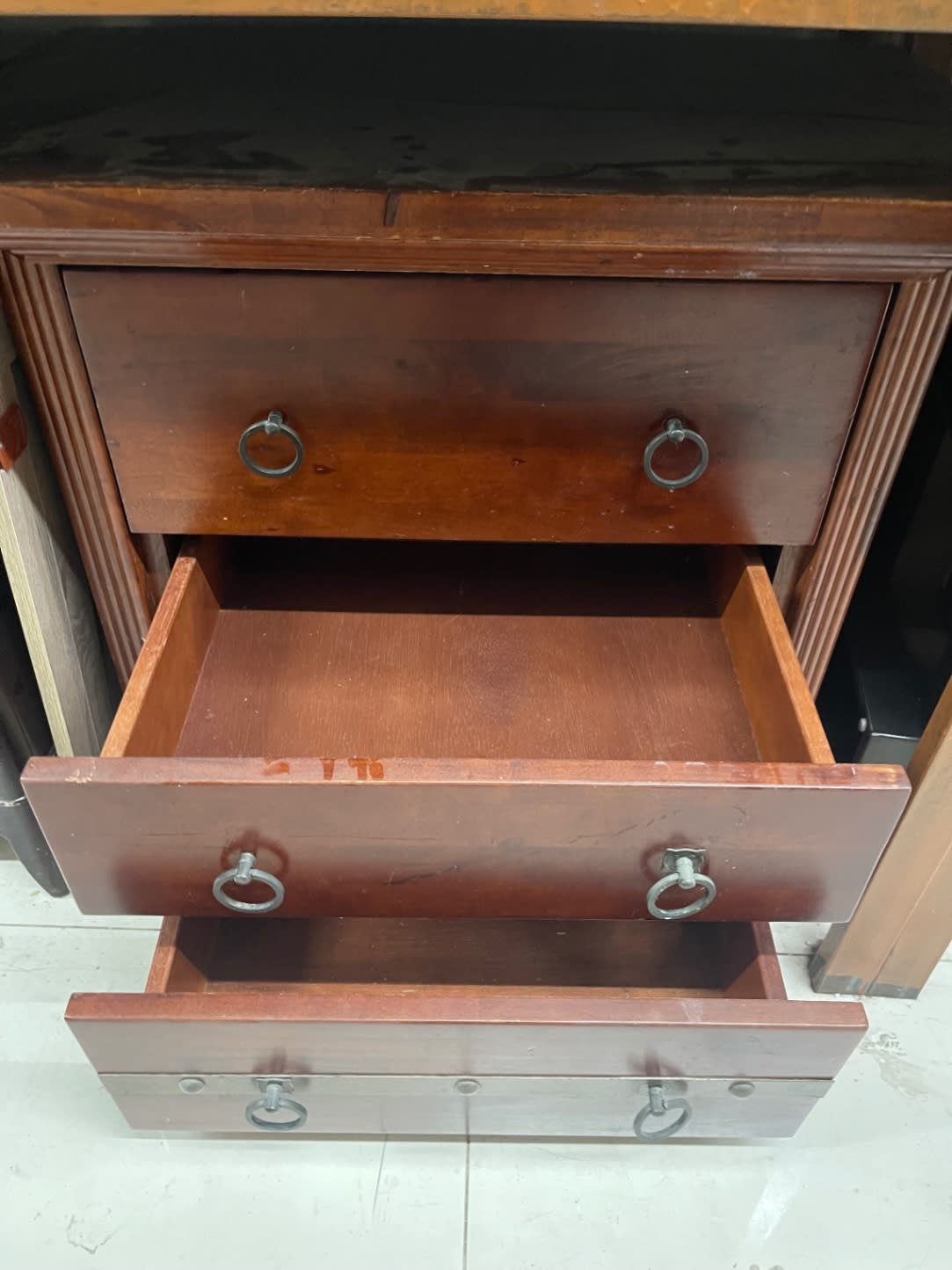 3-Drawer Chest of Drawers 3