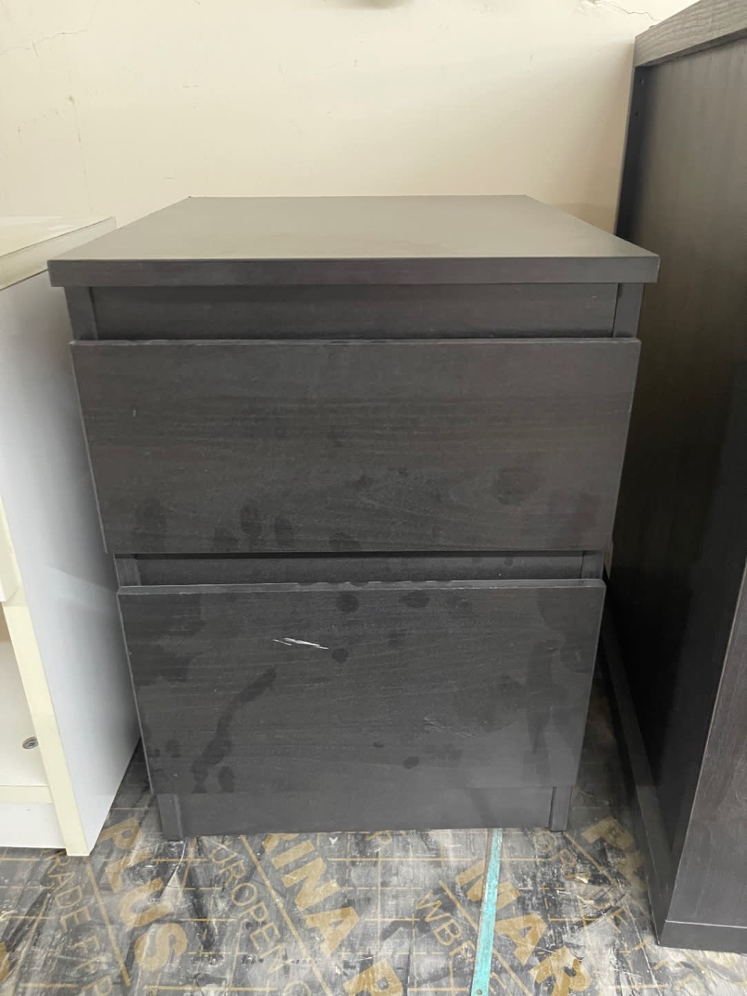 2-Drawer Nightstand