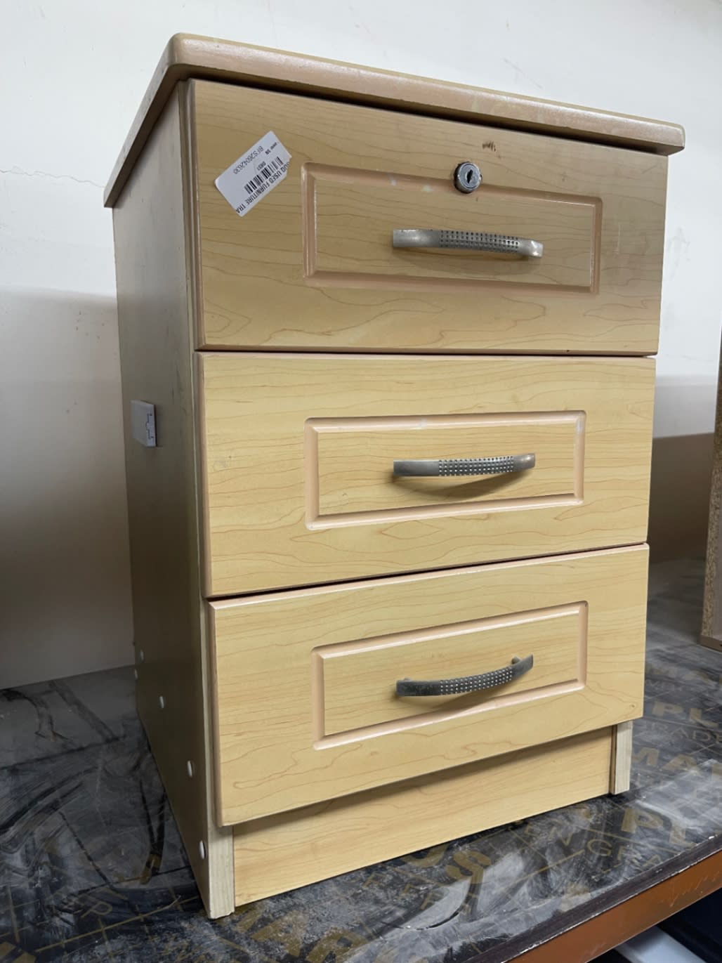 3-Drawer Bedside Cabinet with Lock 3